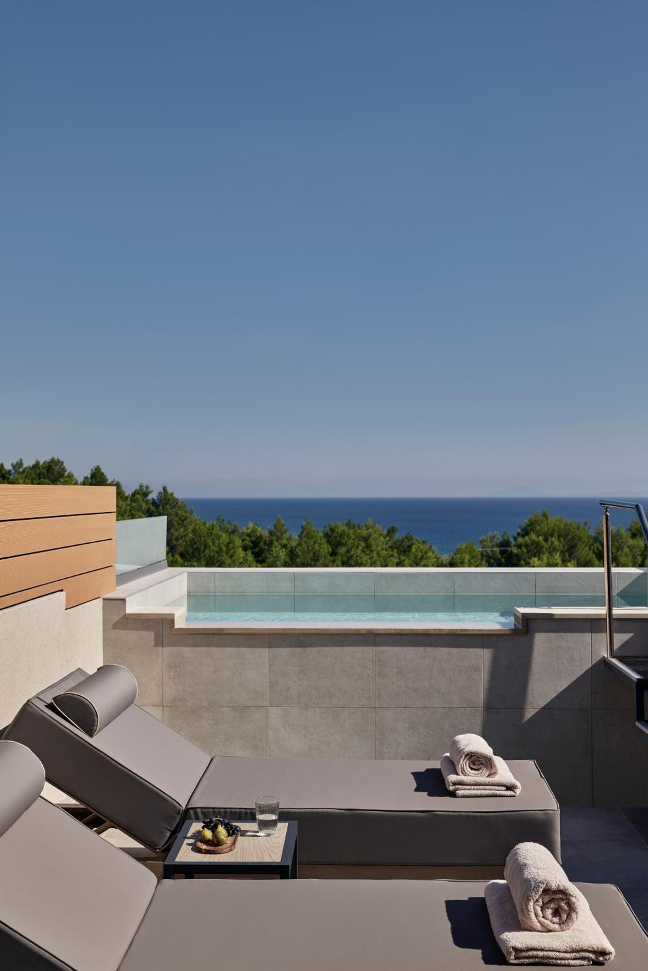 Celestial All Suites Afrato 外观 照片